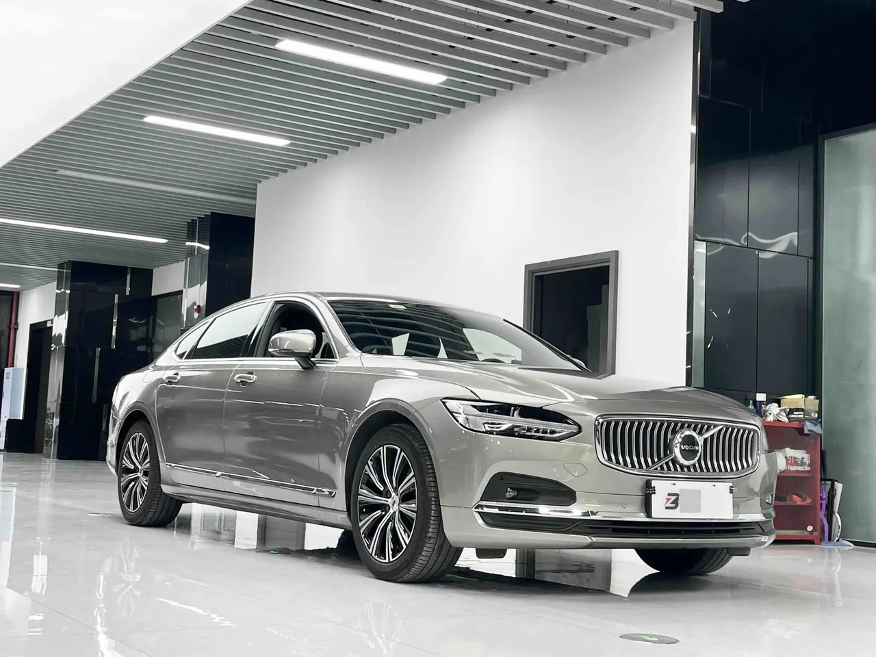 Volvo 2021 S90 48V 2.0T B5 Zhiyi Deluxe Edition Automatic Gear 3