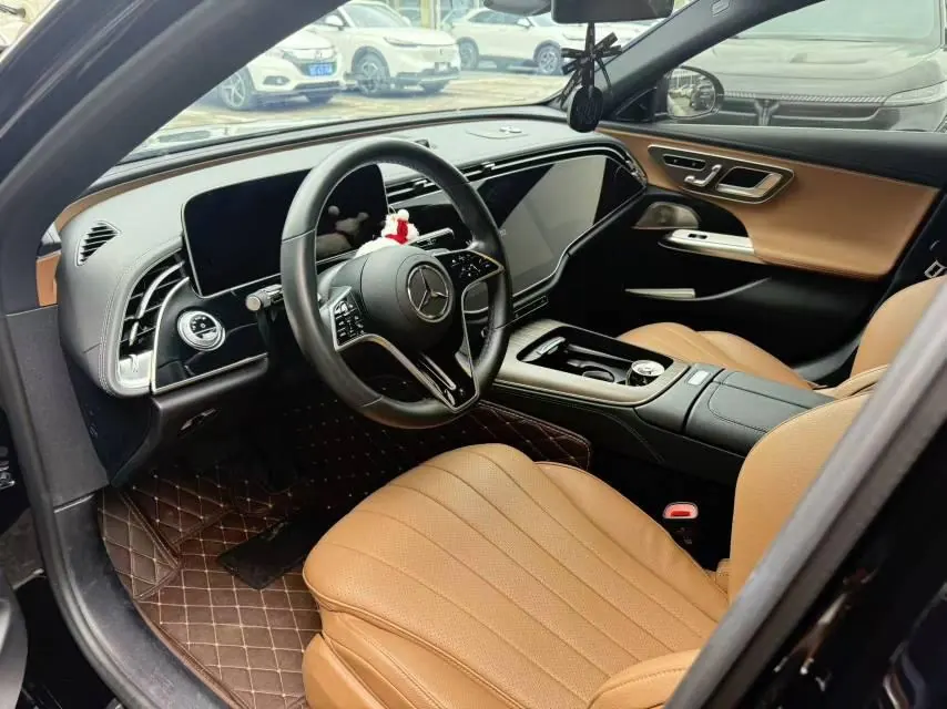Mercedes Benz E Class 2024 E 300 L 48V 2.0T Luxury Automatic Gear 2
