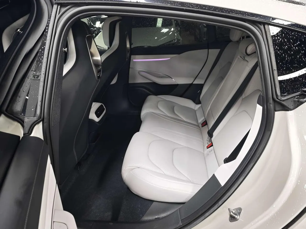 MI 2024 SU 7 700km Rear Drive Long Endurance Smart Driving Edition Automatic Gear 7