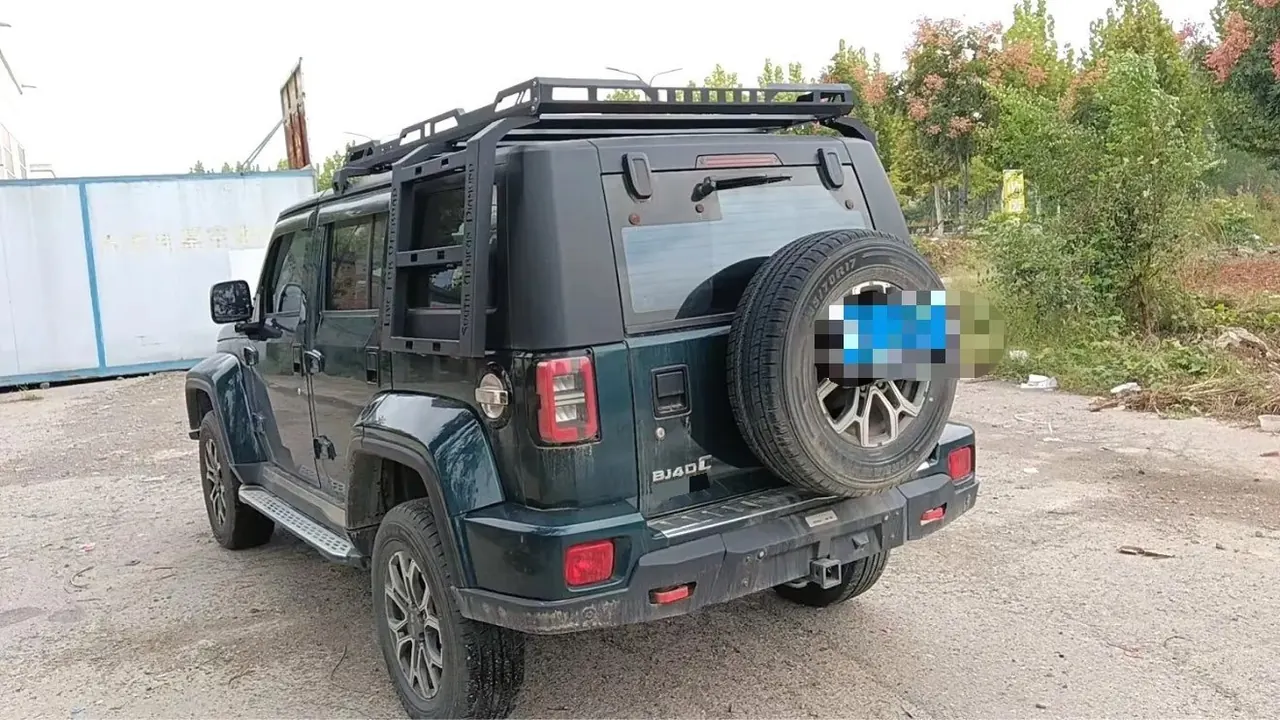 Beijing 2022 BJ40 2.0T Four-wheel Drive Ring Tower Champion Edition Automatic Gear 4