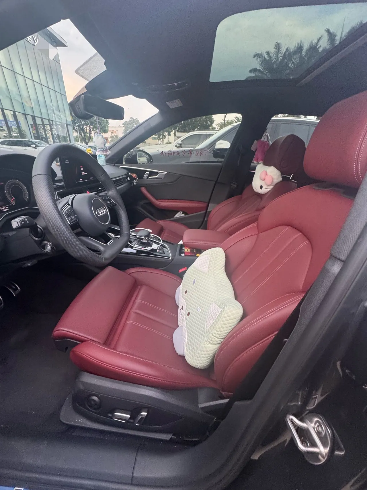 Audi 2024 A4L 2.0TFSI 40TFSI Deluxe Dynamic (Starry Night Edition) Automatic Gear 2