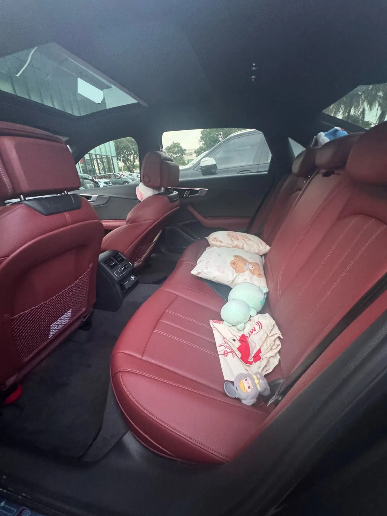 Audi 2024 A4L 2.0TFSI 40TFSI Deluxe Dynamic (Starry Night Edition) Automatic Gear 3