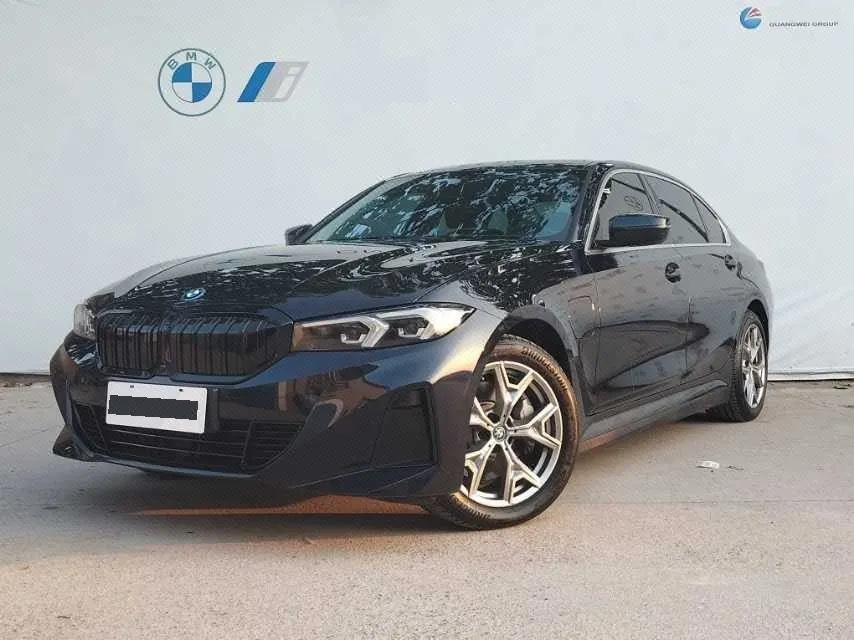 Open image lightbox: BMW 2024 i3 eDrive 35 L automatic gear