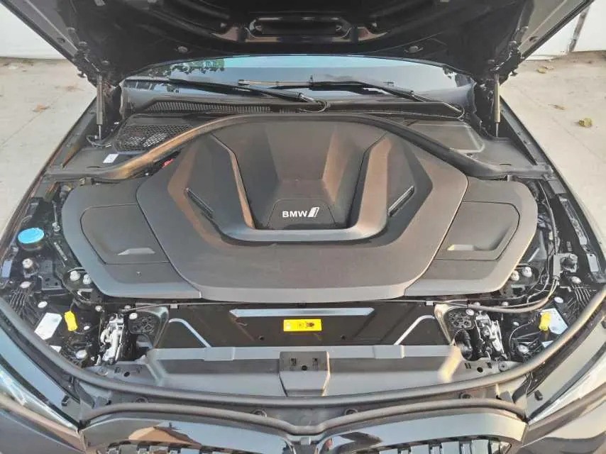BMW 2024 i3 eDrive 35 L automatic gear 10