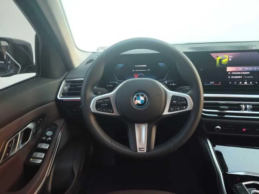 BMW 2024 i3 eDrive 35 L automatic gear 12