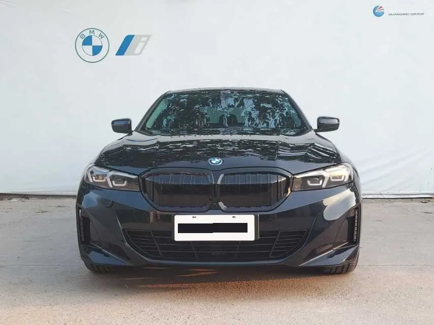 BMW 2024 i3 eDrive 35 L automatic gear 2