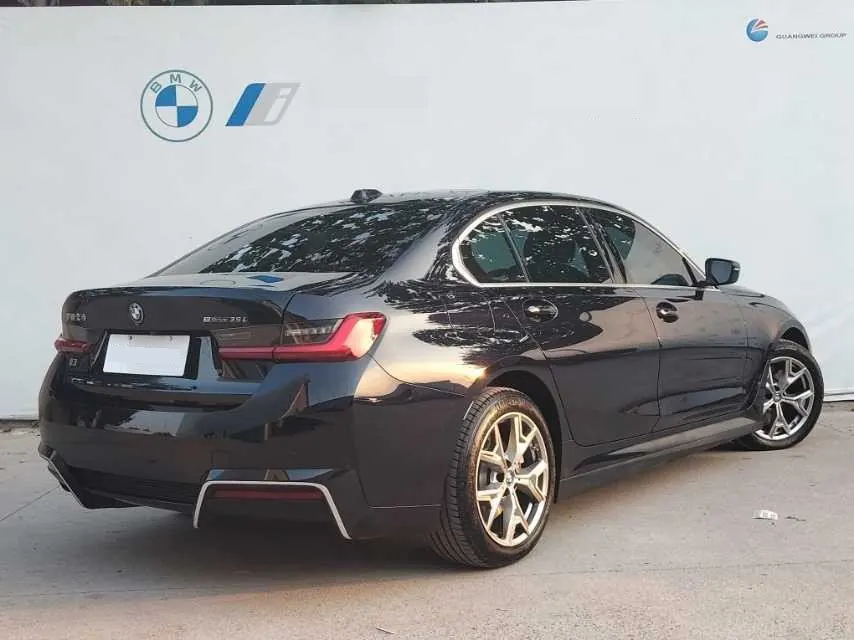BMW 2024 i3 eDrive 35 L automatic gear 4