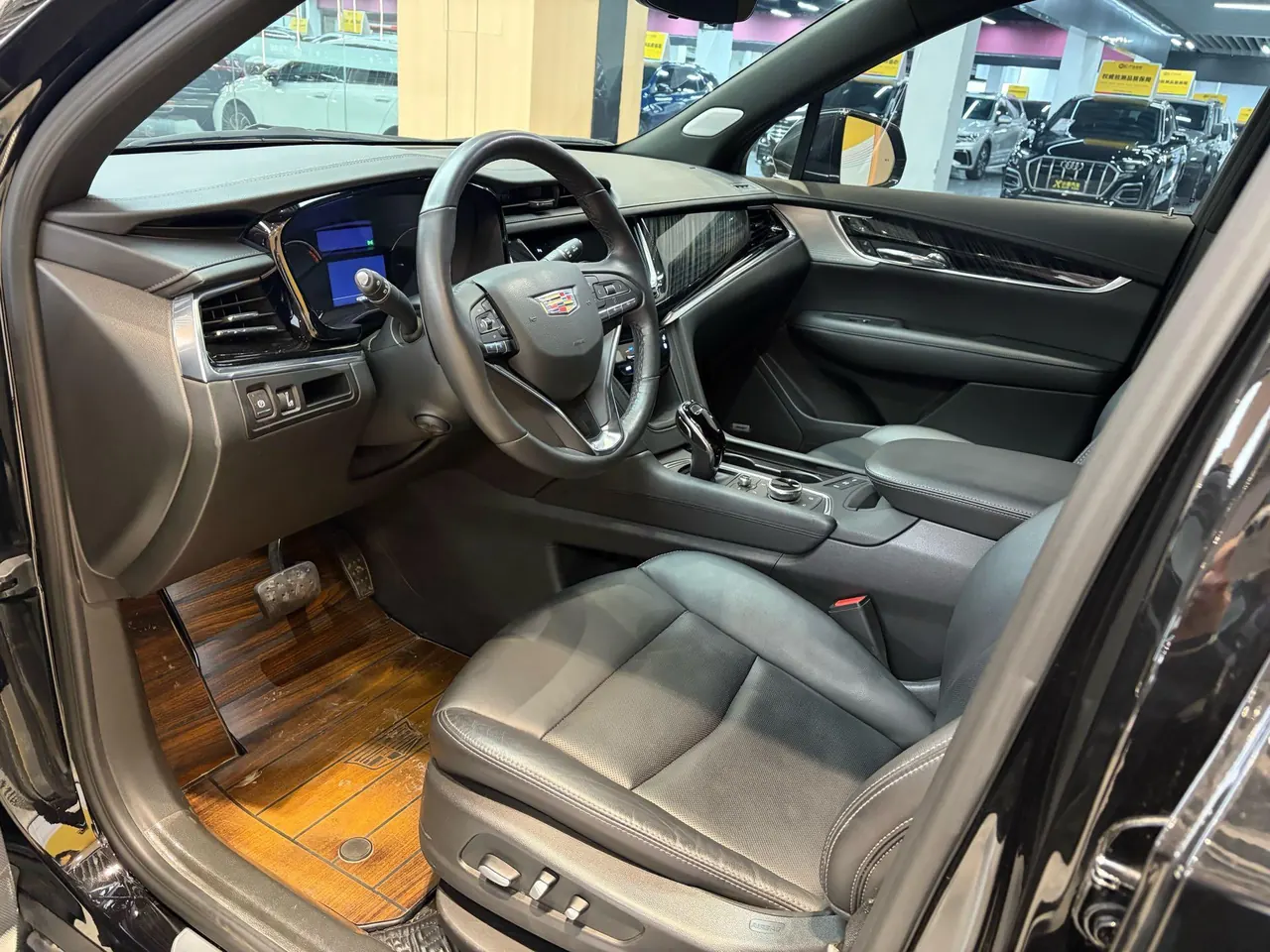 Cadillac 2022 XT6 48V 2.0T 6-seat four-wheel drive luxury automatic gear 4
