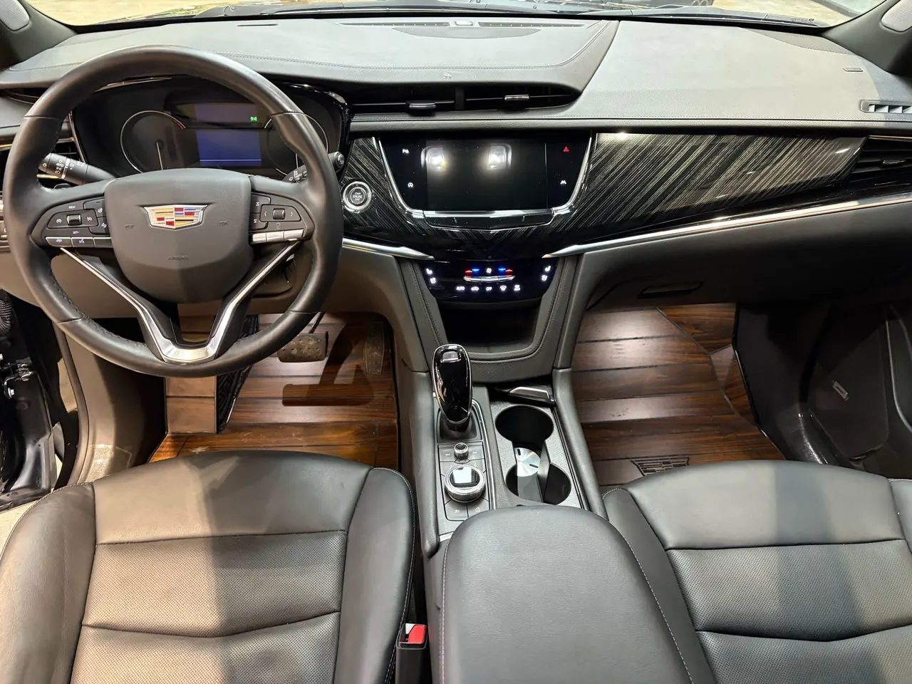 Cadillac 2022 XT6 48V 2.0T 6-seat four-wheel drive luxury automatic gear 5