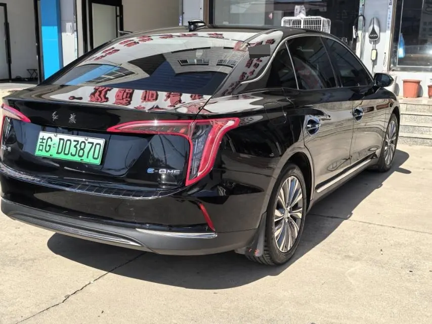 HongQi 2024 E-QM 5 450km Travel Edition Automatic Gear 5