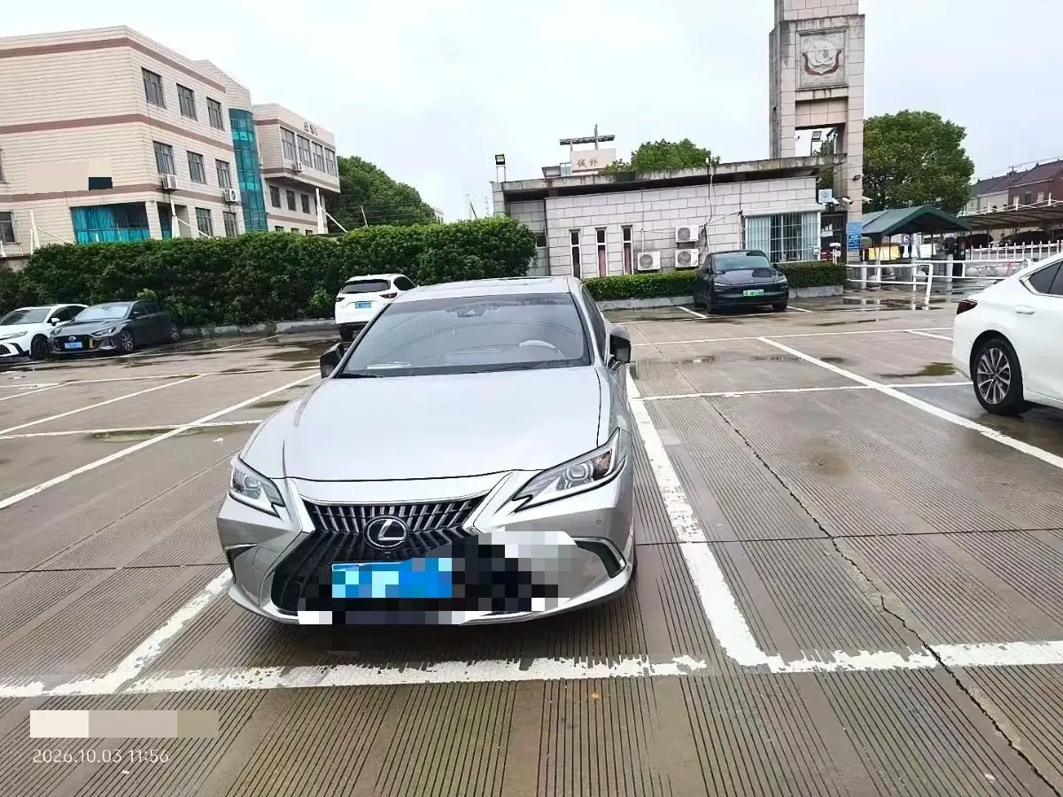 Lexus ES (Imported) 2022 ES300h 2.5 Stepless Excellence Edition Automatic Gear 2