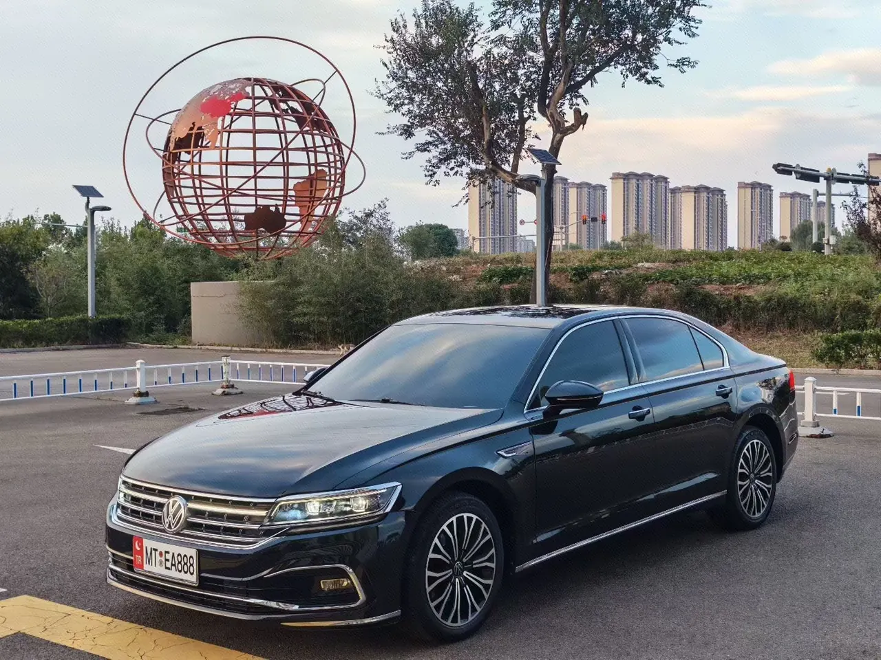 Открыть галерею: Volkswagen 2021 Huiang 2.0TSI 380TSI Deluxe Edition Automatic Gear