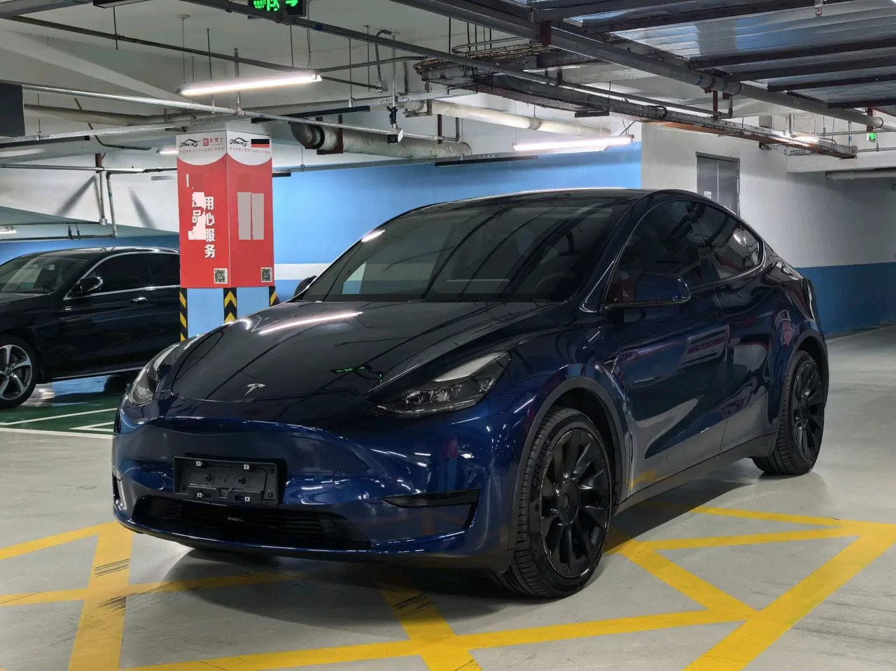 Open image lightbox: Tesla 2022 Model Y rear-wheel drive version (facelift) automatic gear