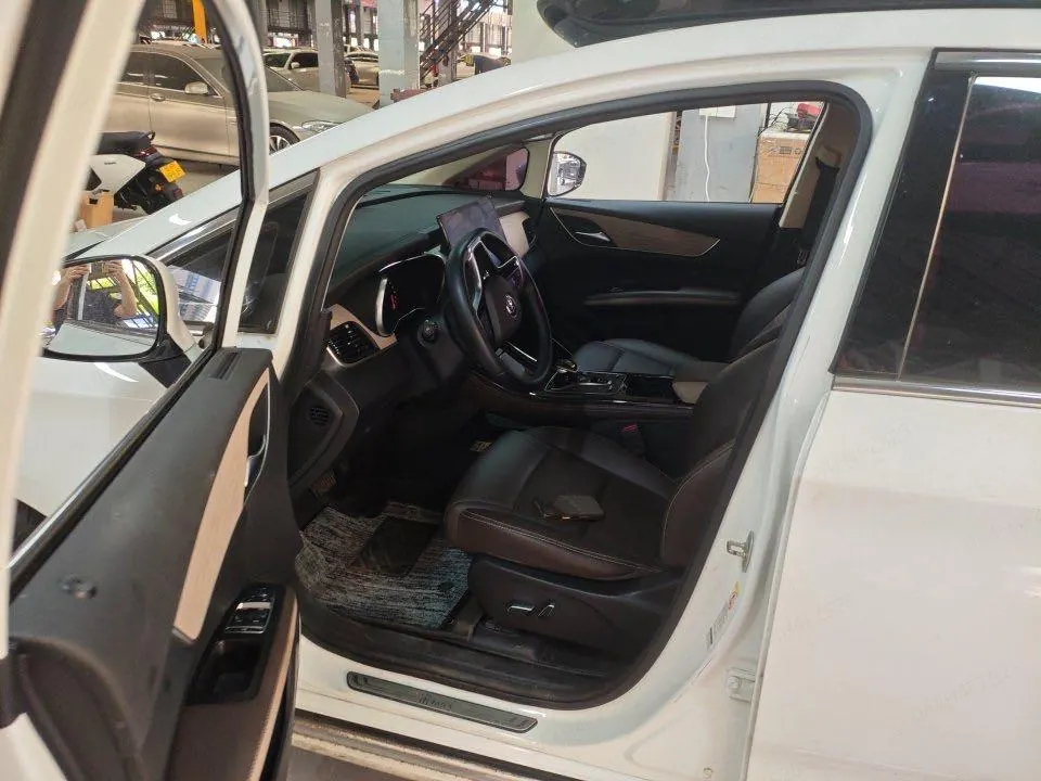 BYD Song MAX New Energy 2022 Song MAX DM-i 1.5 Stepless 105KM Administrative Edition Automatic Gear 6