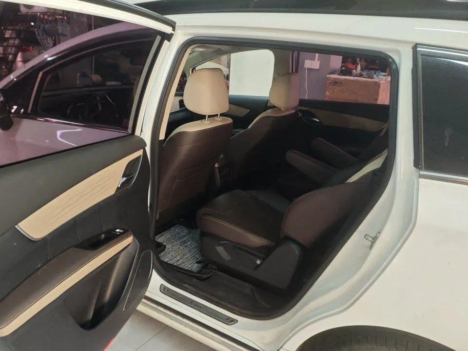 BYD Song MAX New Energy 2022 Song MAX DM-i 1.5 Stepless 105KM Administrative Edition Automatic Gear 7