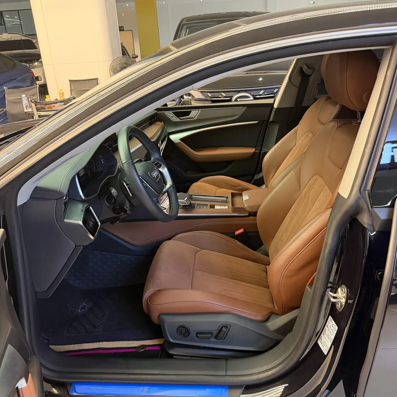 Audi 2024 A7L 2.0TFSI 45TFSI Luxury Automatic 3