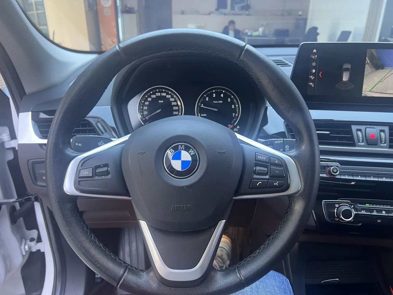 BMW 2022 X1 sDrive20Li 1.5T exclusive automatic gear 18