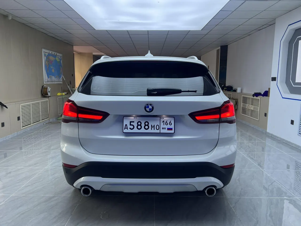 BMW 2022 X1 sDrive20Li 1.5T exclusive automatic gear 5