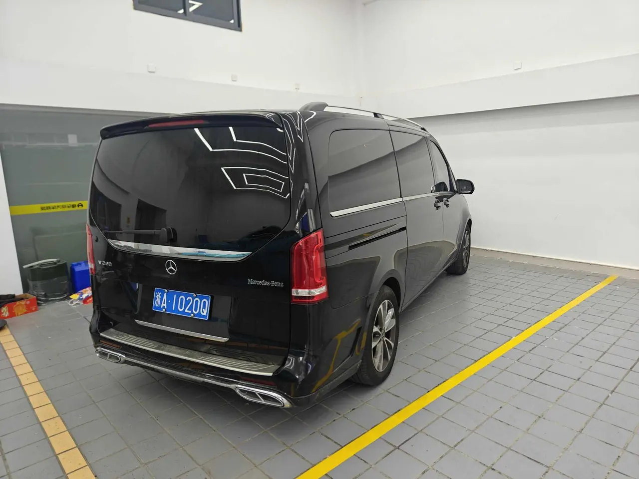 Mercedes Benz V 2021V 260 2.0T Premium Edition Automatic Gear 4