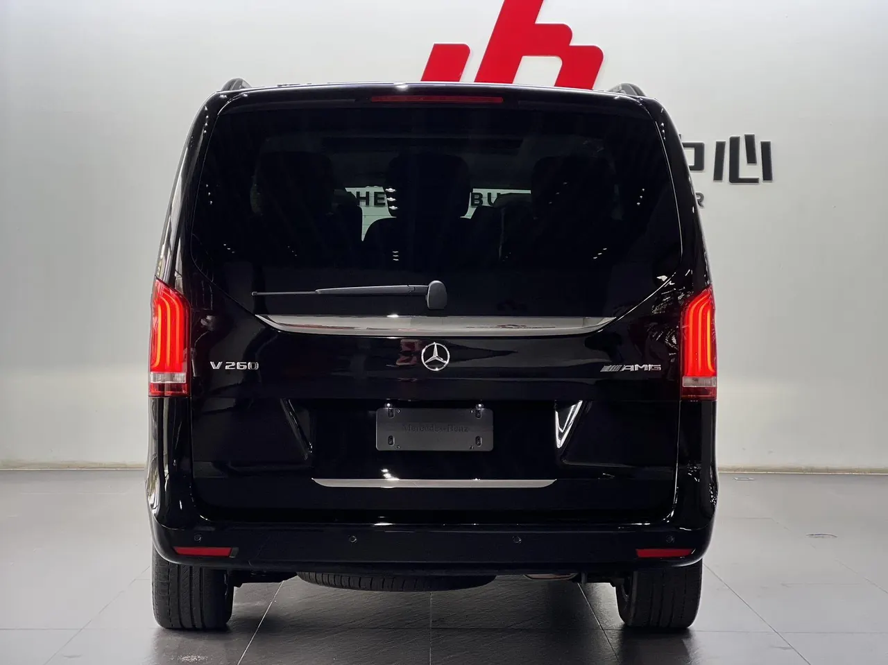 Mercedes Benz V 2022V 260 2.0T Premium Edition Automatic Gear 5