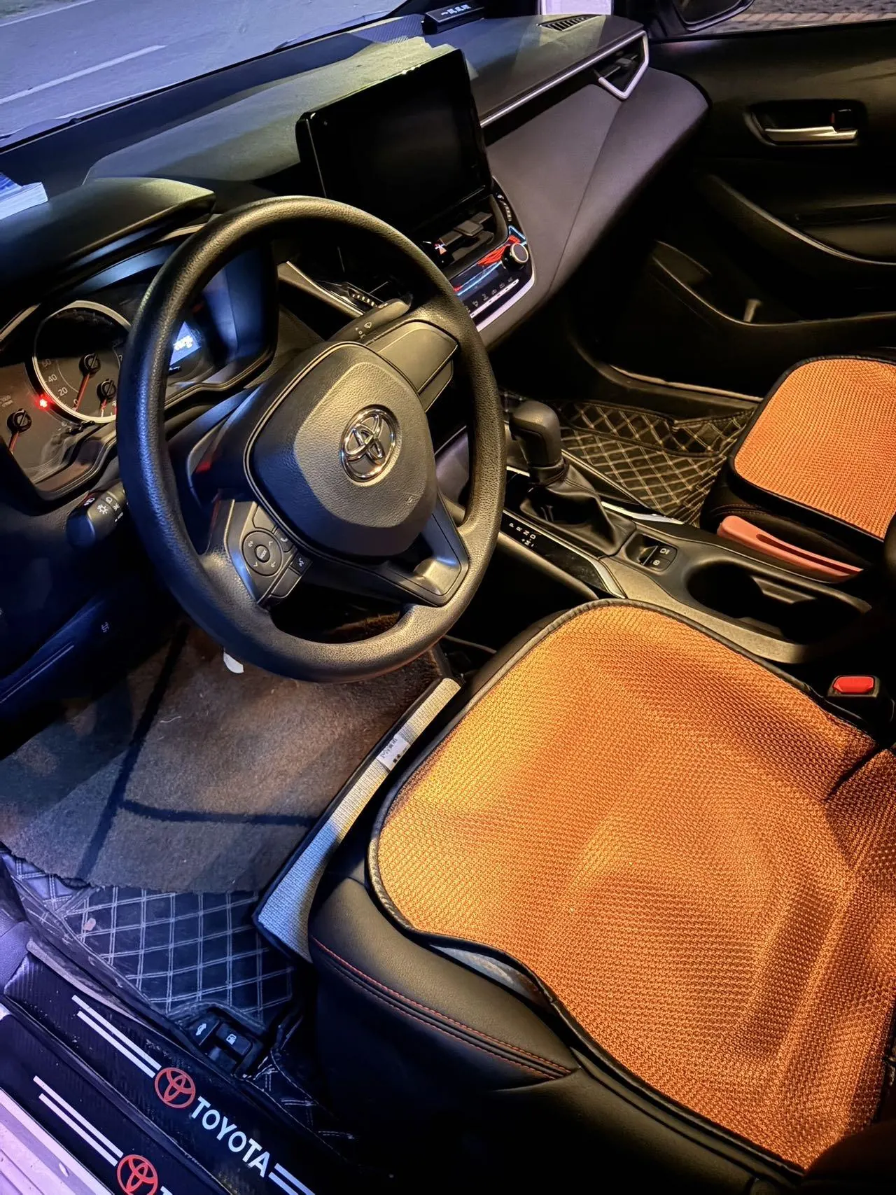 Toyota 2022 Lei Ling 1.5 Stepless TNGA Leading Edition Automatic Gear 4