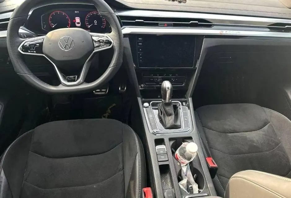 Volkswagen 2021 CC 2.0TSI 330TSI Dazzling Edition Automatic Gear 4