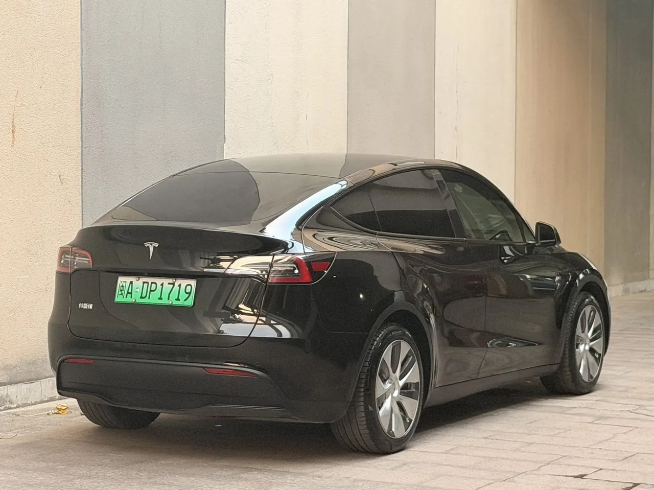 Tesla 2022 Model Y rear-wheel drive version automatic transmission 4