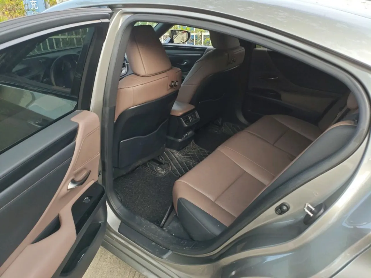 Lexus ES (Imported) 2022 ES200 2.0 Stepless Premium Edition Automatic Gear 4