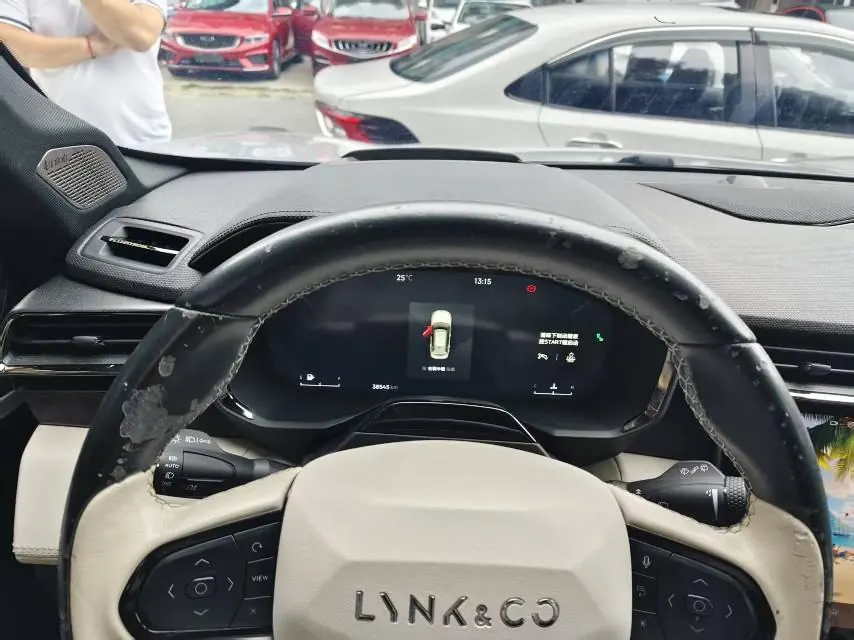 LYNK&amp;CO 2022 LYNK&amp;CO 01 EM-F 1.5TD Dawn Automatic 2