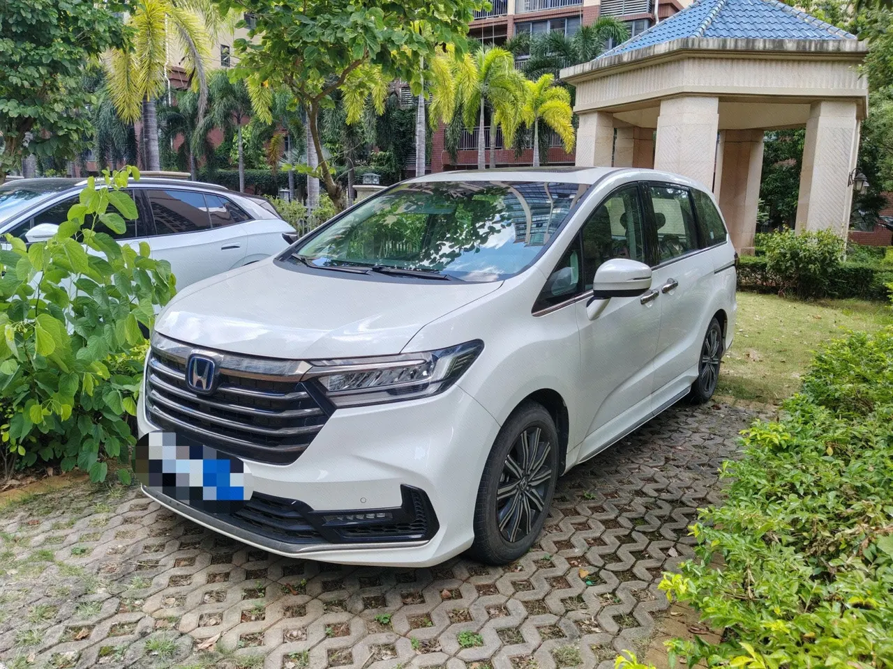 Open image lightbox: Honda 2022 Odyssey Hybrid 2.0 Stepless Sharp and Leading Edition Automatic Gear