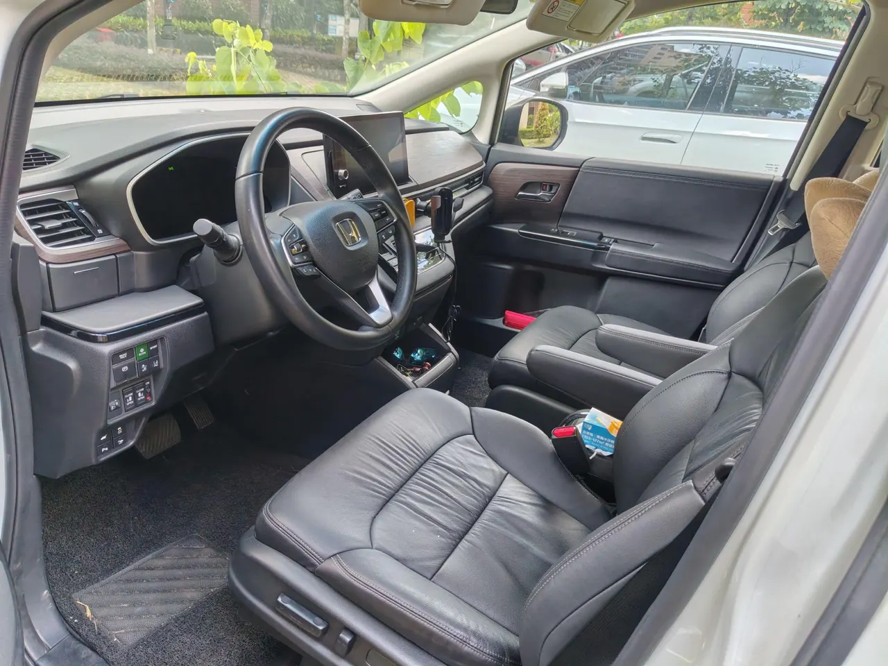 Honda 2022 Odyssey Hybrid 2.0 Stepless Sharp and Leading Edition Automatic Gear 3