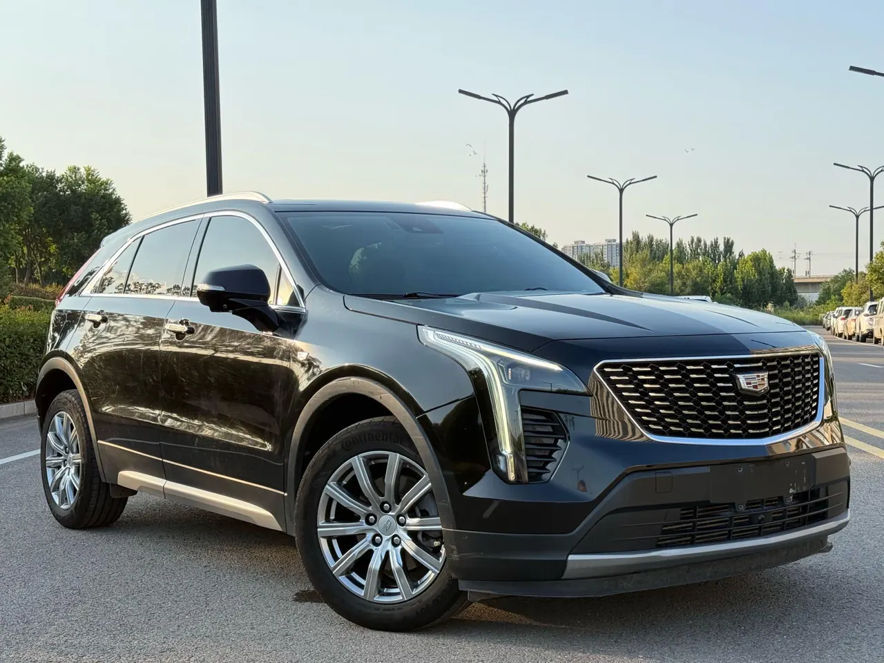 Cadillac 2022 XT4 48V 2.0T 28T two-wheel drive distinguished automatic gear 2