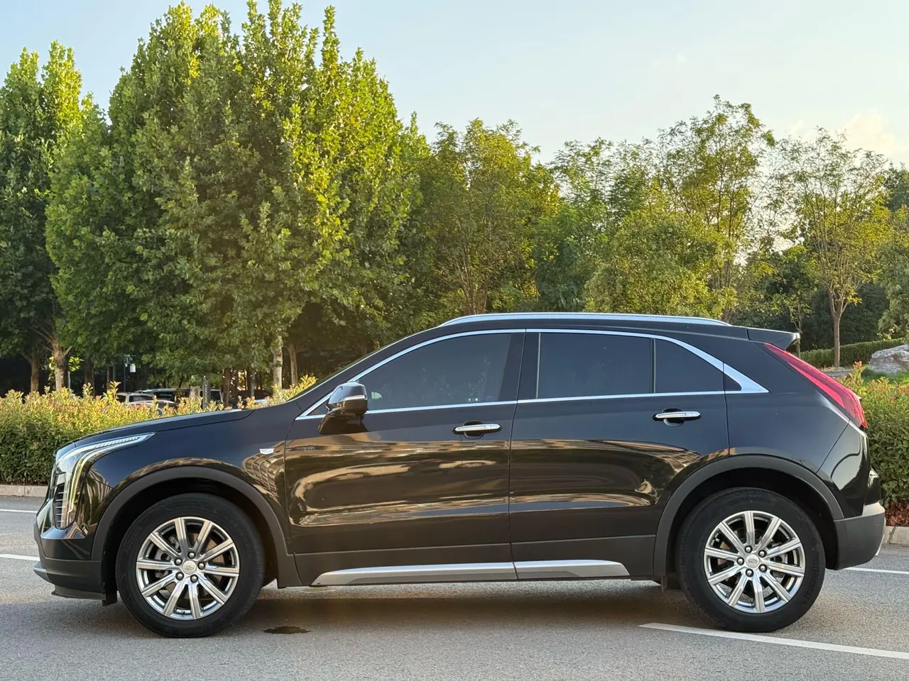 Cadillac 2022 XT4 48V 2.0T 28T two-wheel drive distinguished automatic gear 4