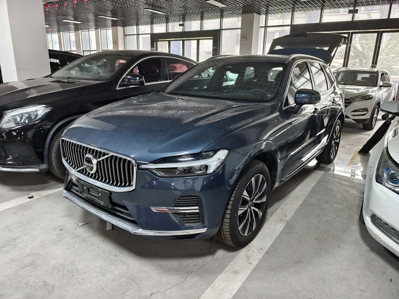打开图片灯箱:Volvo 2024 XC60 48V 2.0T B5 4-wheel drive Zhiyuan Deluxe Edition Automatic Gear
