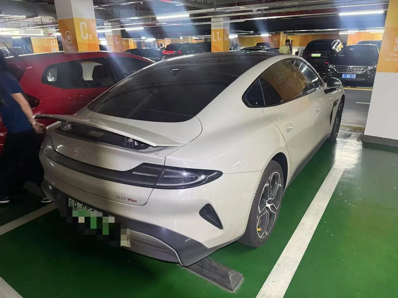 MI 2024 SU 7 800km 4-wheel drive ultra-long endurance high-end smart driving Max version automatic gear 5