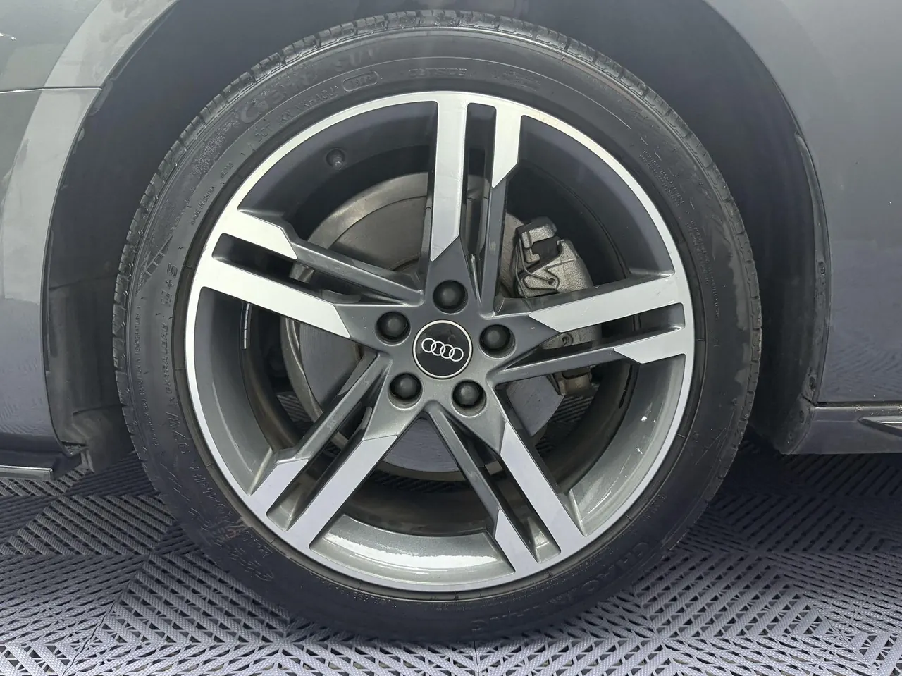 Audi 2022 A4L 2.0TFSI 40TFSI Deluxe Dynamic Automatic 5