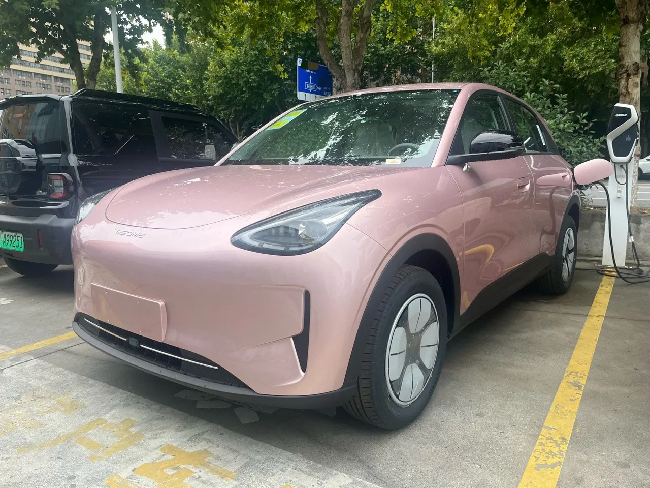 Open image lightbox: Geely 2026 star willing 410km yearning version of automatic gear