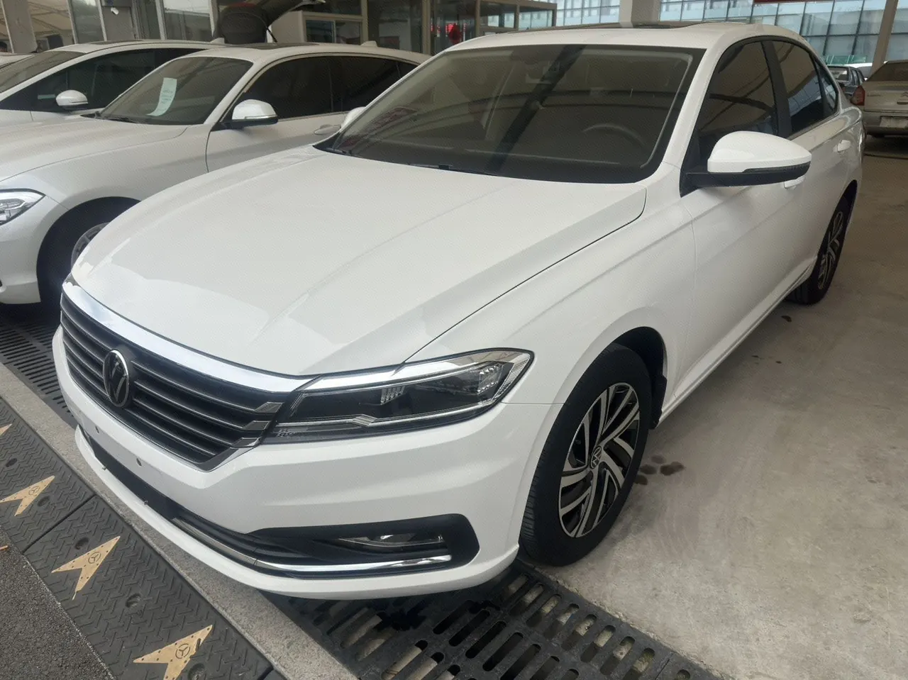 Open image lightbox: Volkswagen 2022 Lavida 1.5 Comfort Edition Automatic Gear