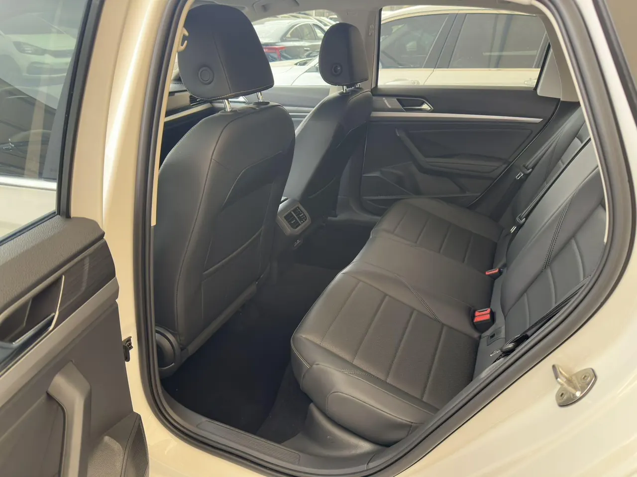 Volkswagen 2022 Lavida 1.5 Comfort Edition Automatic Gear 5