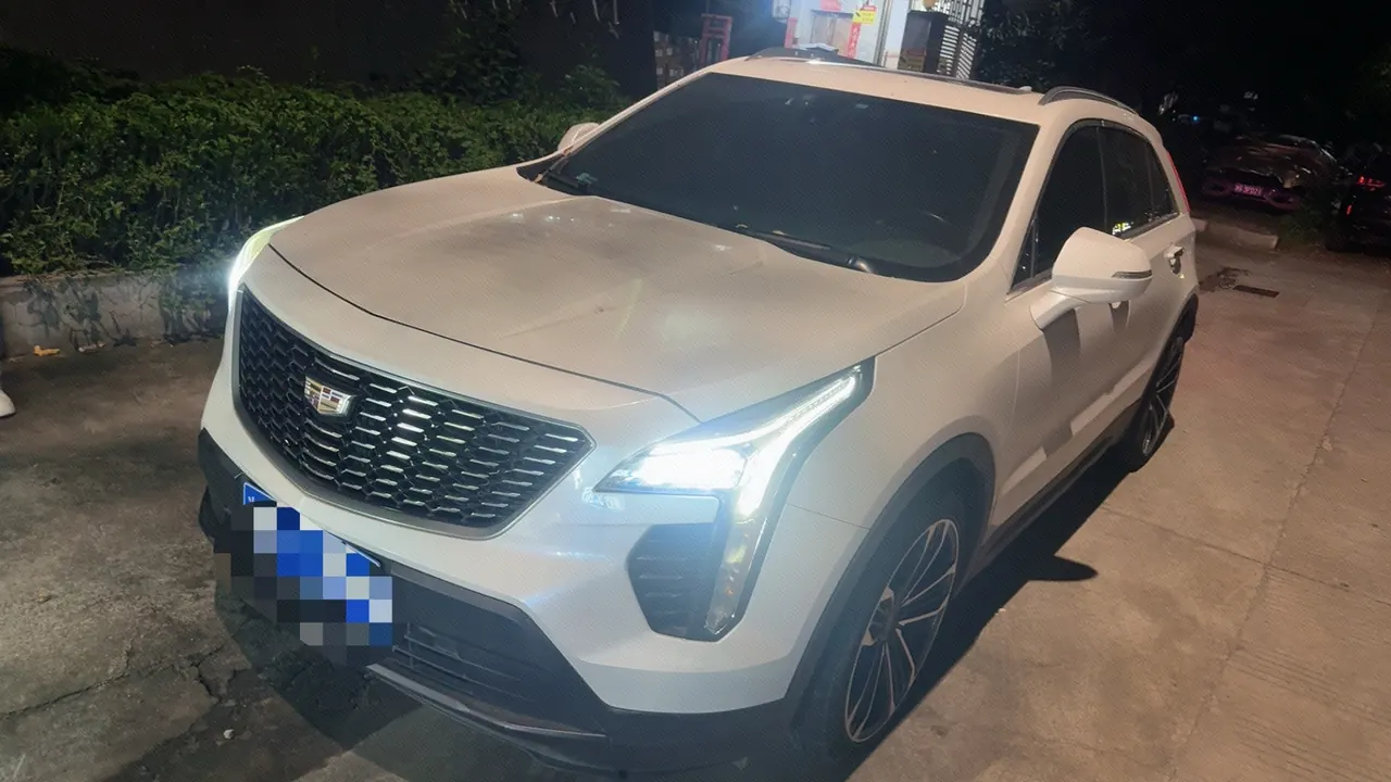 Open image lightbox: Cadillac 2021 XT4 2.0T 28T Two-Drive Leading Automatic Gear