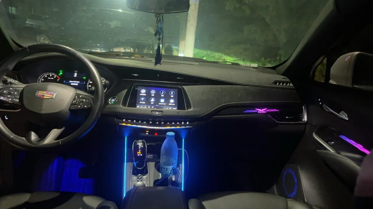Cadillac 2021 XT4 2.0T 28T Two-Drive Leading Automatic Gear 2