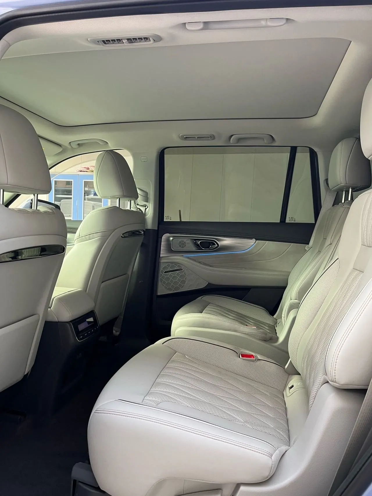 Chuanqi 2022 GS8 Hybrid 2.0TM Stepless Two-Drive Premium Edition Six-seat Automatic Gear 6