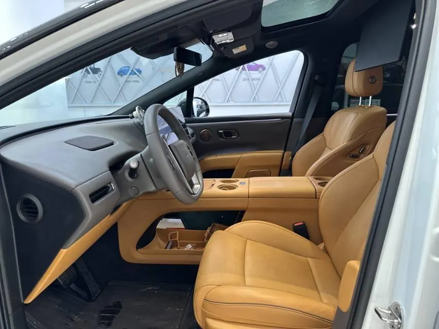 Li 2025 i8 Standard Edition Automatic Gear 4