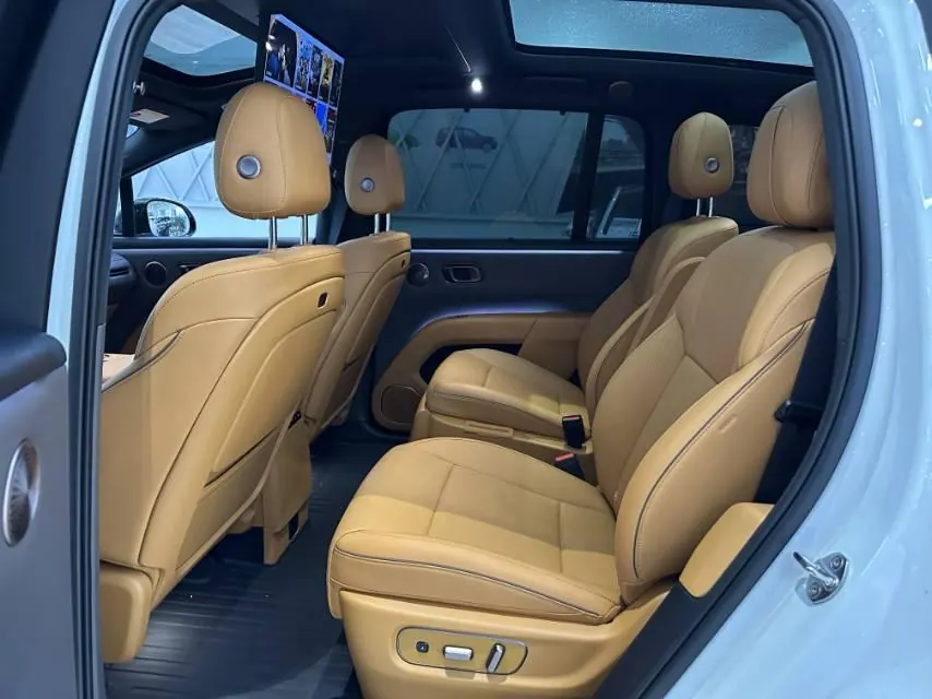 Li 2025 i8 Standard Edition Automatic Gear 6