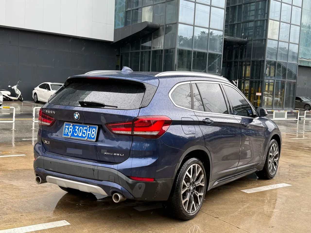BMW 2020 X1 xDrive25Li 2.0T exclusive automatic gear 5