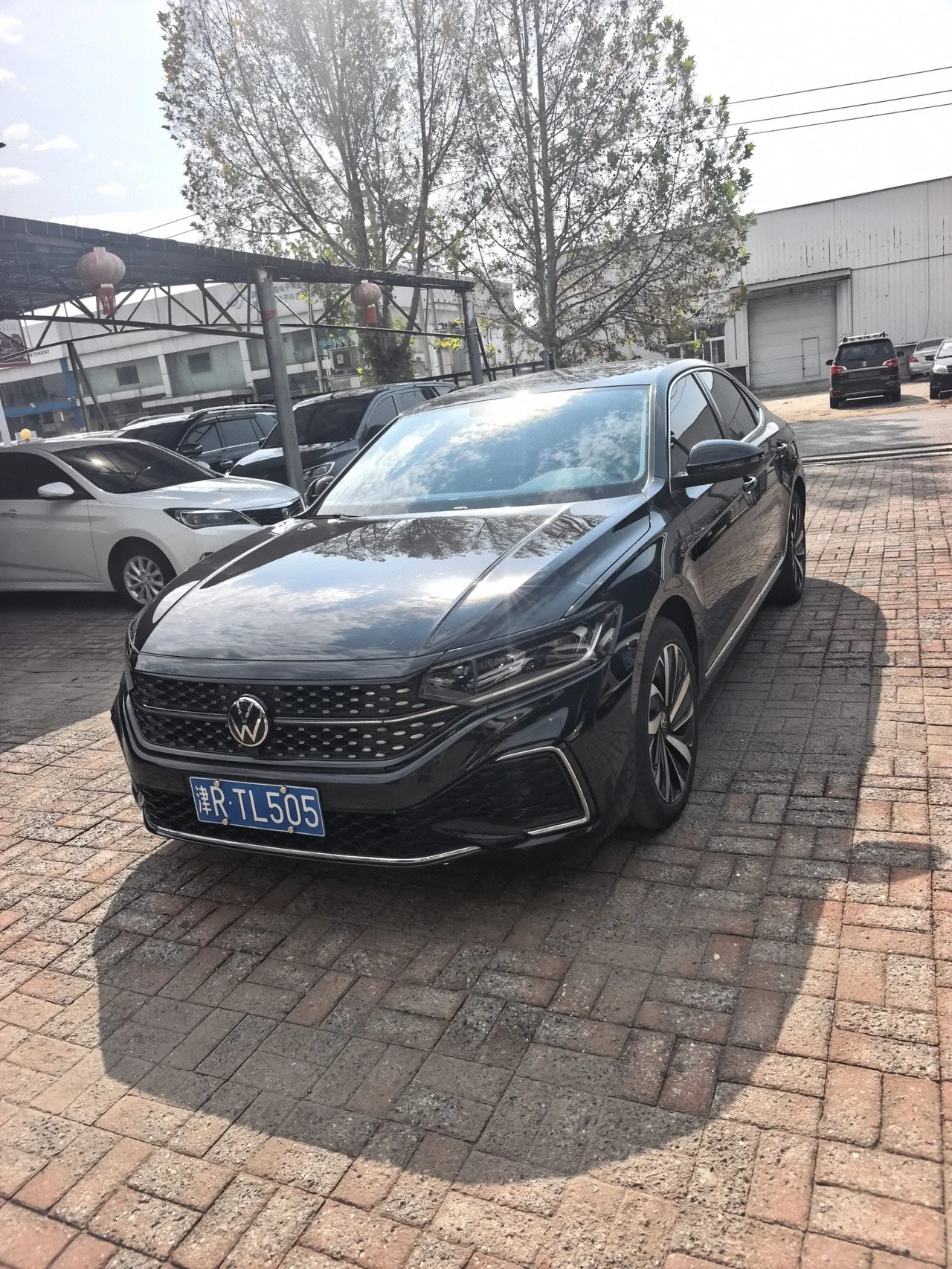 Открыть галерею: Volkswagen 2022 Passat 2.0TSI 330TSI Star Elite Edition Automatic Gear