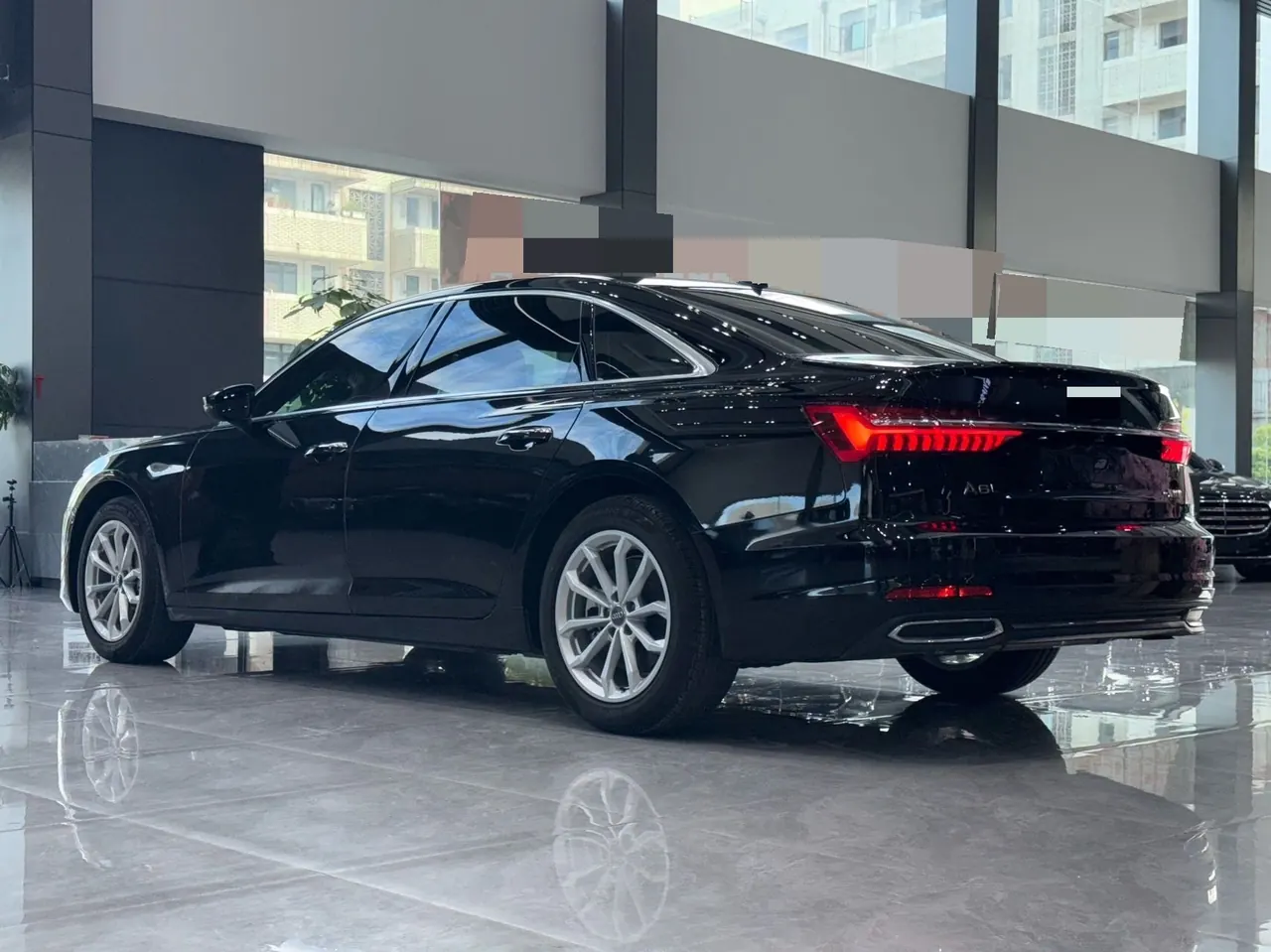 Audi 2020 A6L 2.0TFSI 40TFSI Deluxe Elegant Automatic 3