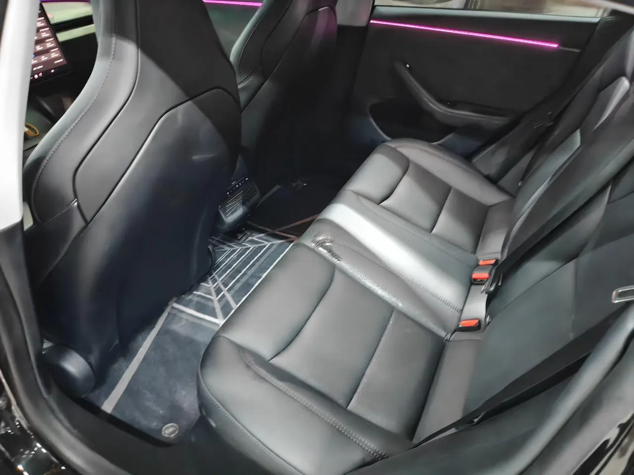 Tesla 2026 Model 3 high-performance all-wheel drive version automatic transmission 4