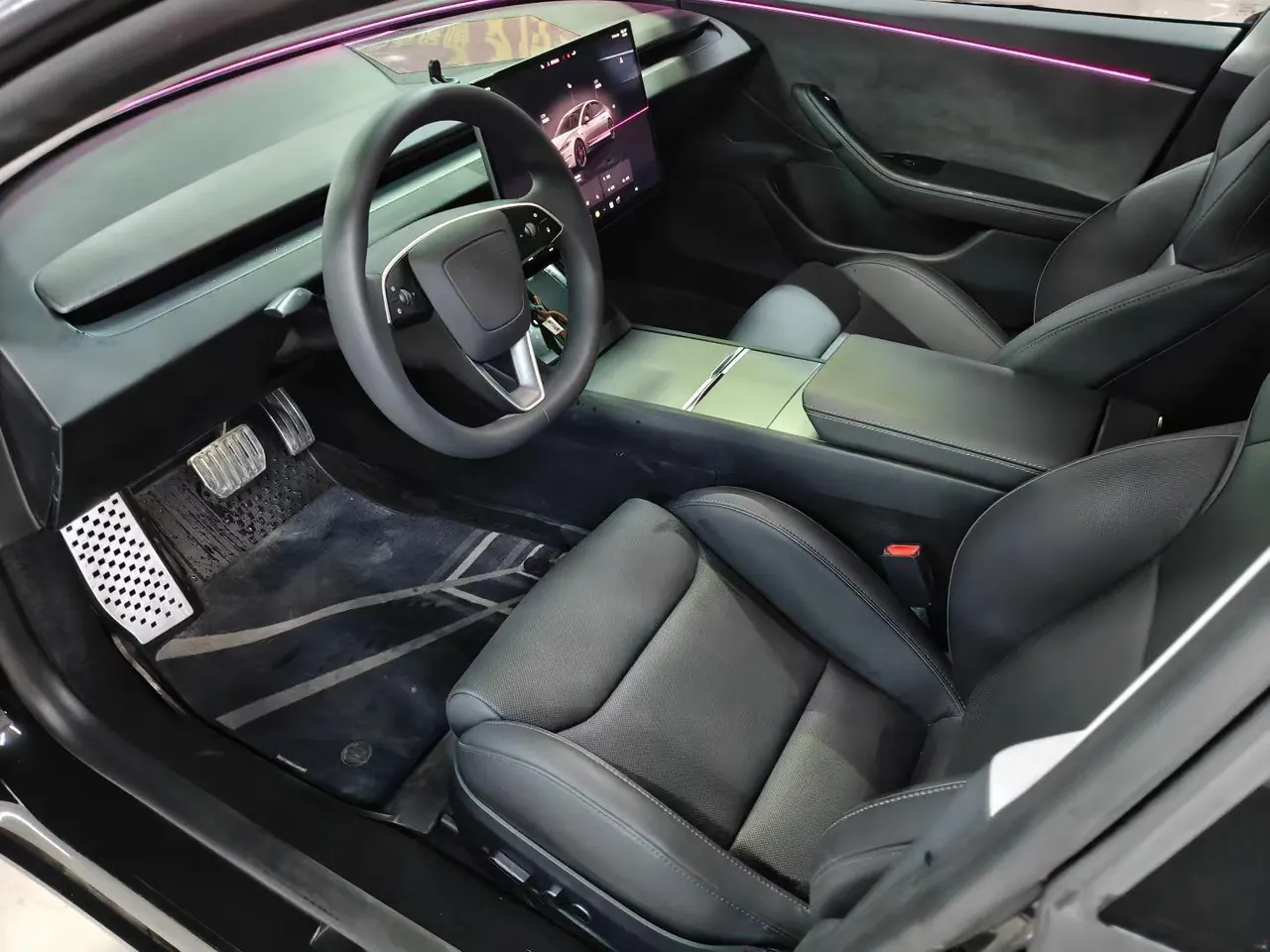 Tesla 2026 Model 3 high-performance all-wheel drive version automatic transmission 5