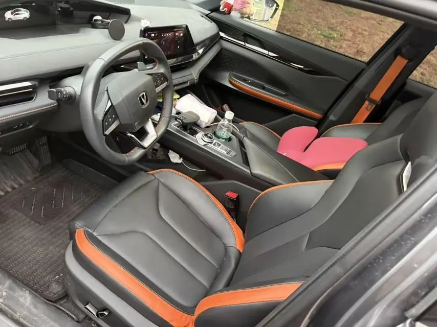 ChangAn 2024 UNI-V 1.5T High Energy Edition Automatic Gear 2